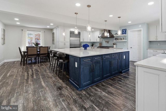 11 N WOODLEIGH DR, Cherry Hill, NJ 08003