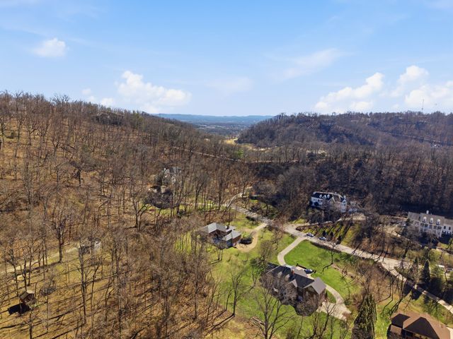 1961 Edenbridge Way, Nashville, TN 37215