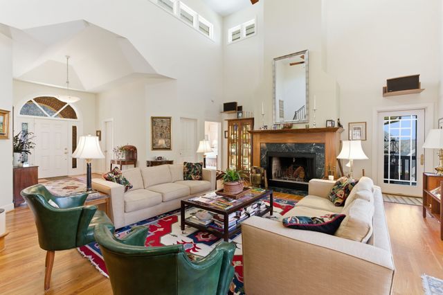 1961 Edenbridge Way, Nashville, TN 37215