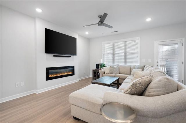 3322 Cranston Lane, Kennesaw, GA 30144