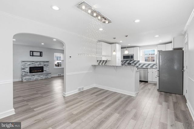525 BROADVIEW RD, Upper Darby, PA 19082