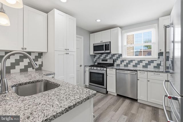 525 BROADVIEW RD, Upper Darby, PA 19082