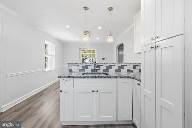 525 BROADVIEW RD, Upper Darby, PA 19082