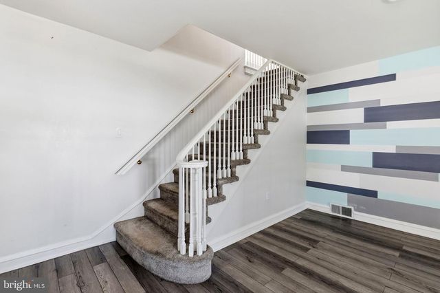 525 BROADVIEW RD, Upper Darby, PA 19082