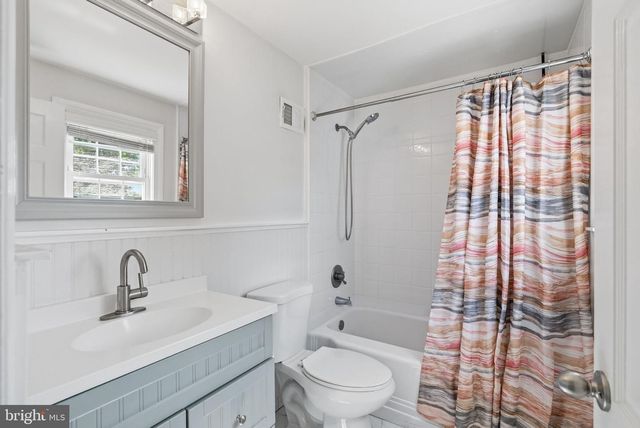 525 BROADVIEW RD, Upper Darby, PA 19082