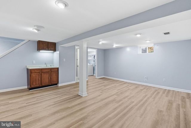 525 BROADVIEW RD, Upper Darby, PA 19082