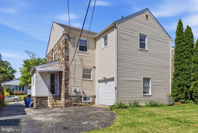 525 BROADVIEW RD, Upper Darby, PA 19082