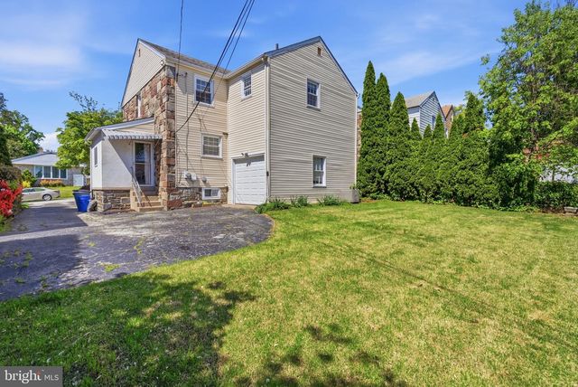 525 BROADVIEW RD, Upper Darby, PA 19082