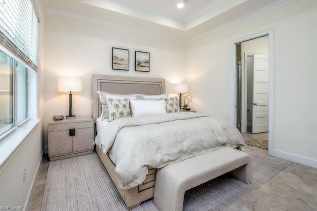 6867 Saona CT, Naples, FL 34113