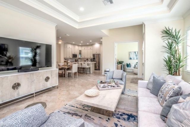 6867 Saona CT, Naples, FL 34113