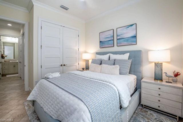 6867 Saona CT, Naples, FL 34113