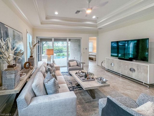 6867 Saona CT, Naples, FL 34113