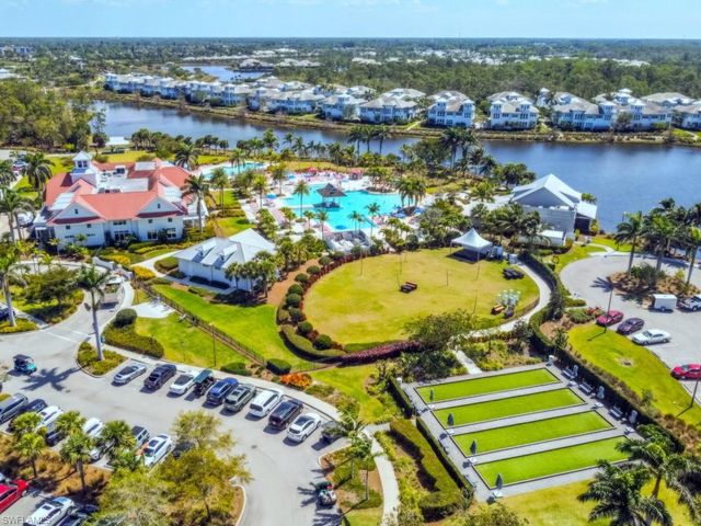 6867 Saona CT, Naples, FL 34113