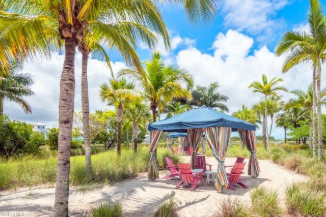 6867 Saona CT, Naples, FL 34113