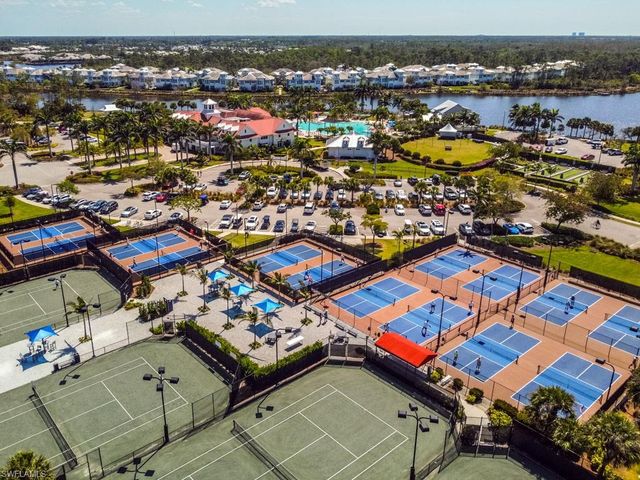 6867 Saona CT, Naples, FL 34113