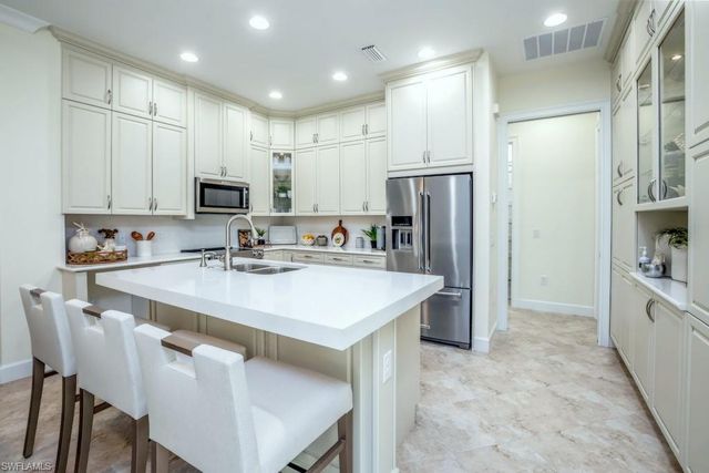 6867 Saona CT, Naples, FL 34113