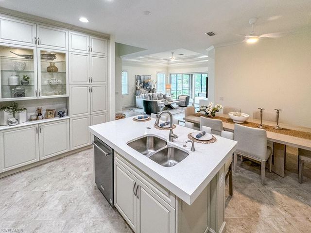 6867 Saona CT, Naples, FL 34113