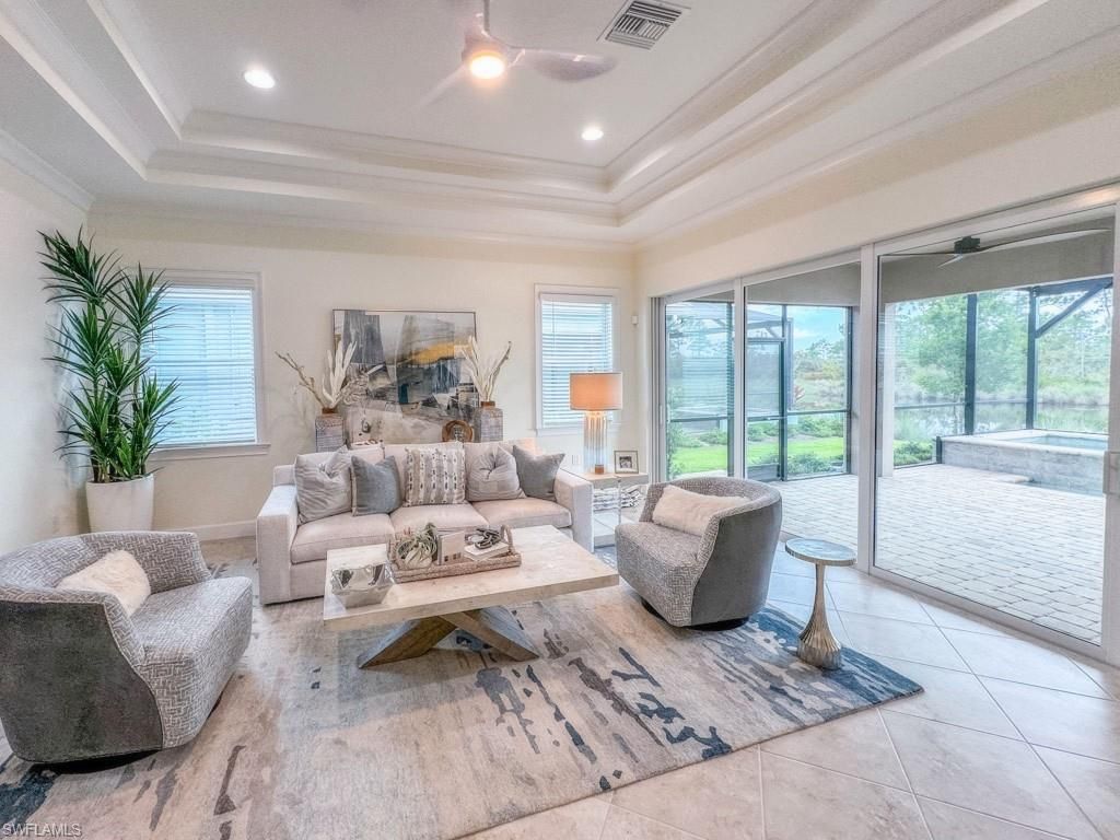 6867 Saona CT, Naples, FL 34113