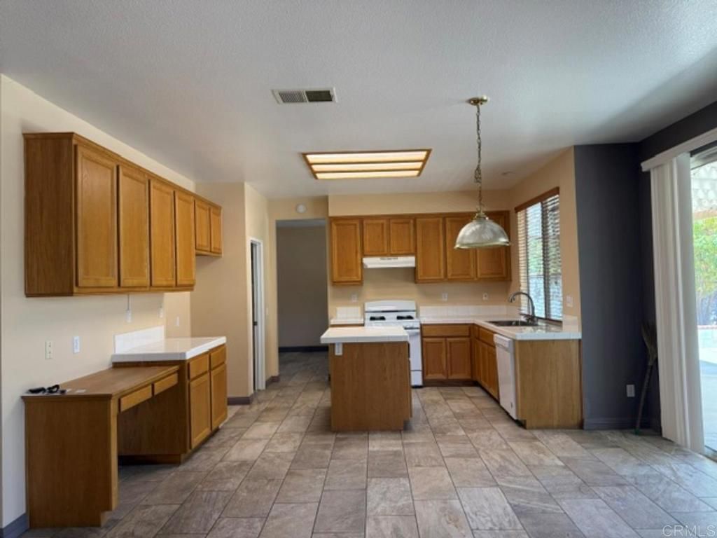 37978 Spur Drive, Murrieta, CA 92563 — photo 4