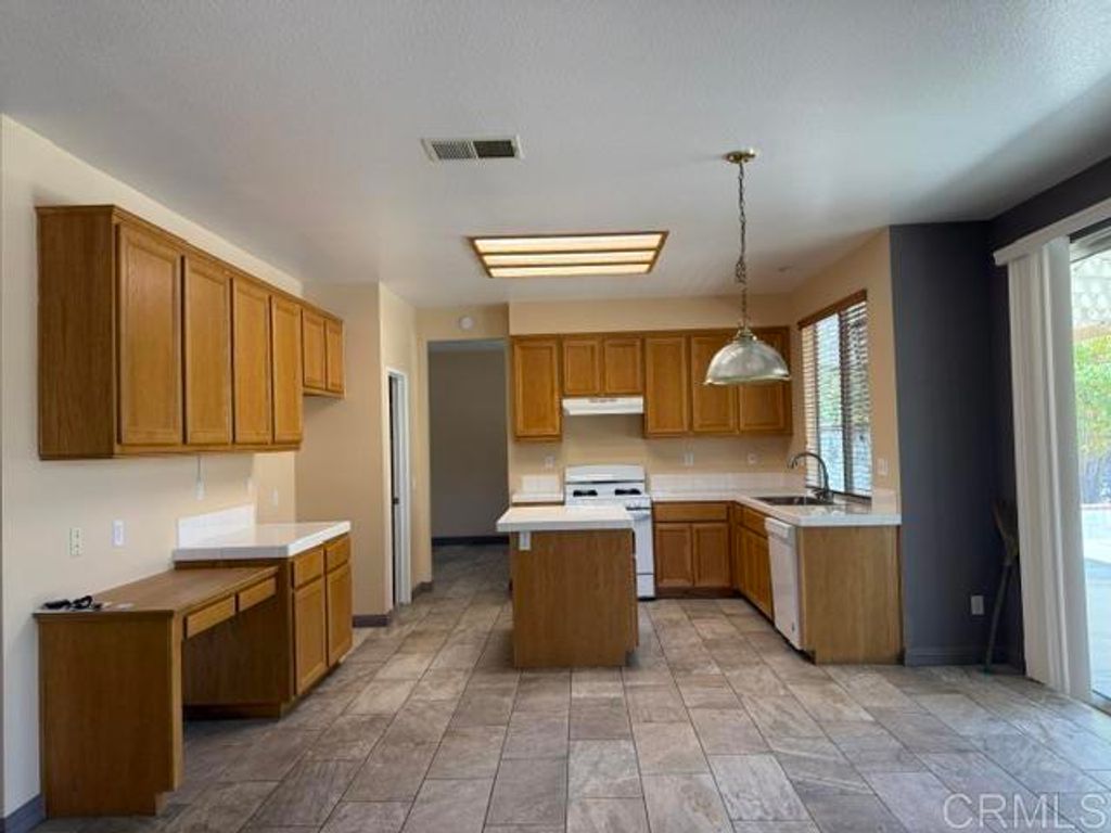 37978 Spur Drive, Murrieta, CA 92563 — photo 5