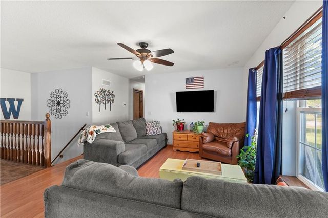 615 Woodson Street, Kearney, MO 64060