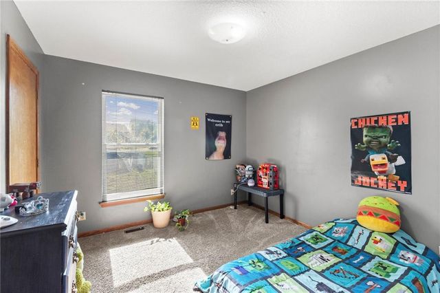 615 Woodson Street, Kearney, MO 64060