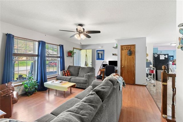 615 Woodson Street, Kearney, MO 64060