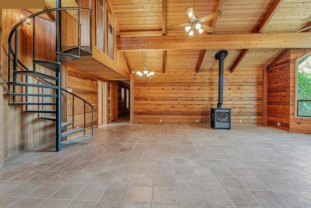 4607 Archerdale Rd, Linden, CA 95236