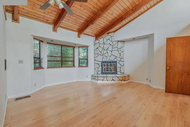 4607 Archerdale Rd, Linden, CA 95236