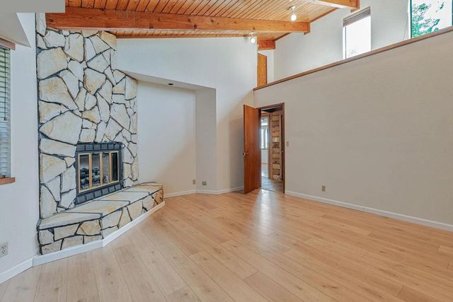 4607 Archerdale Rd, Linden, CA 95236