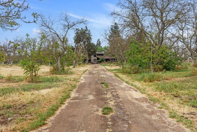 4607 Archerdale Rd, Linden, CA 95236