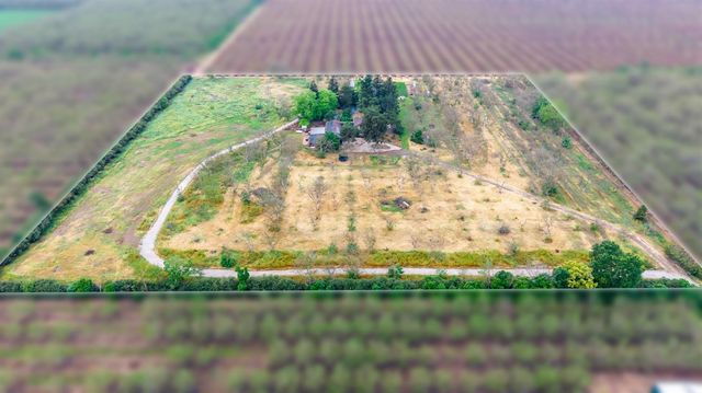 4607 Archerdale Rd, Linden, CA 95236