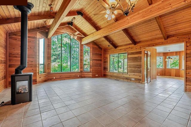 4607 Archerdale Rd, Linden, CA 95236