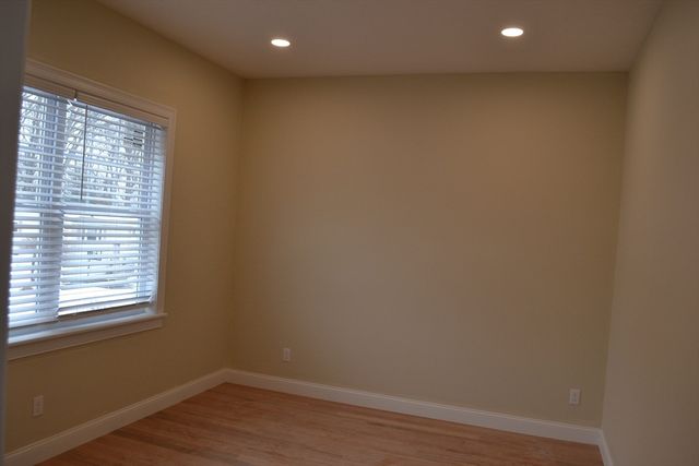 23 Leslie Rd, Worcester, MA 01605