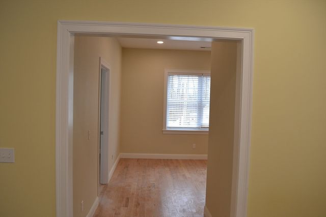 23 Leslie Rd, Worcester, MA 01605