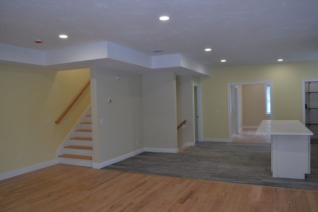 23 Leslie Rd, Worcester, MA 01605