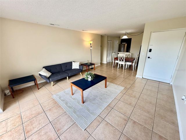 2612 HIDDEN LAKE DRIVE N D, Sarasota, FL 34237