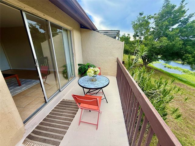 2612 HIDDEN LAKE DRIVE N D, Sarasota, FL 34237