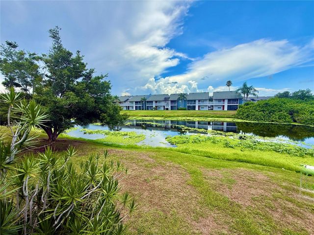 2612 HIDDEN LAKE DRIVE N D, Sarasota, FL 34237