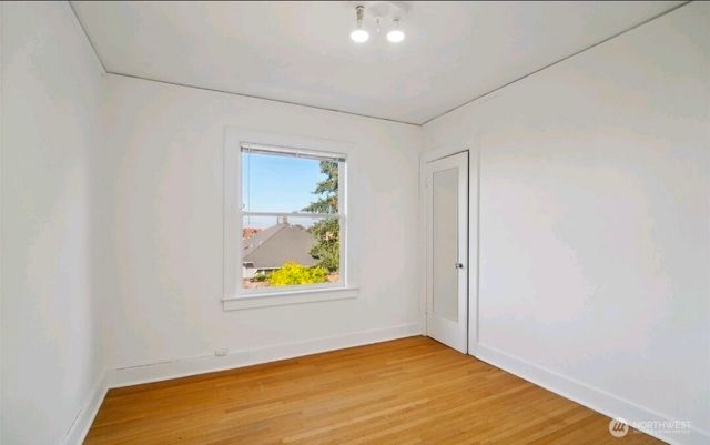 315 12th Avenue E, Seattle, WA 98102