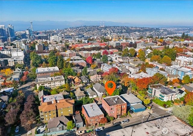 315 12th Avenue E, Seattle, WA 98102