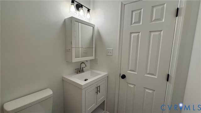 218 N Mapleleaf Ave, Highland Springs, VA 23075