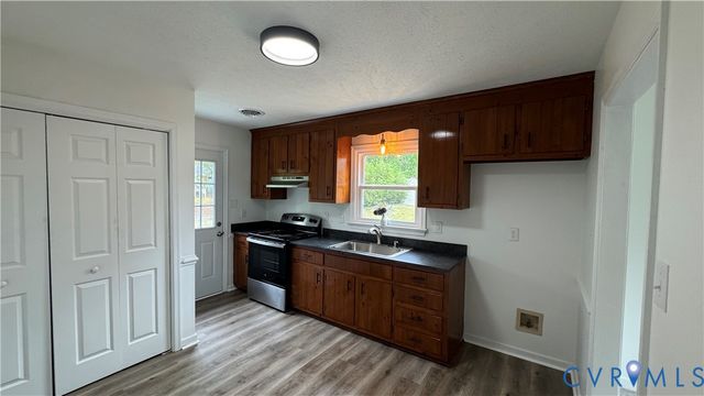 218 N Mapleleaf Ave, Highland Springs, VA 23075