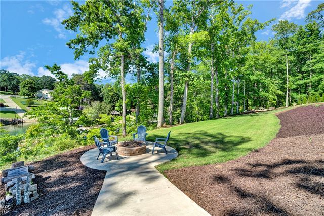 602 W Pine Court, Seneca, SC 29672