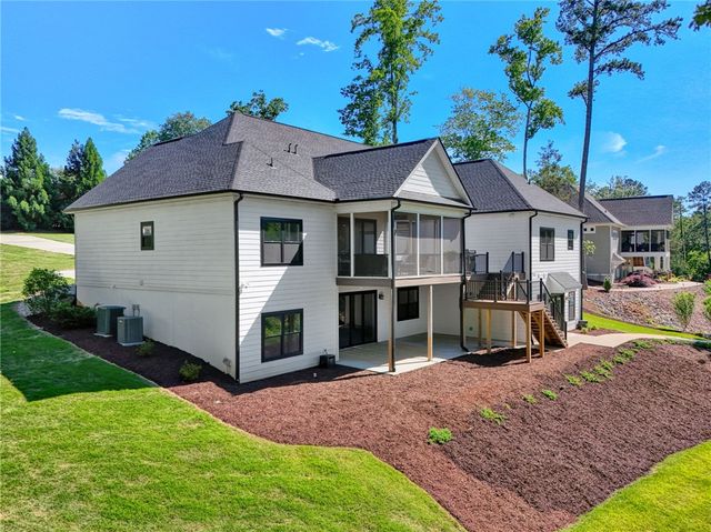602 W Pine Court, Seneca, SC 29672