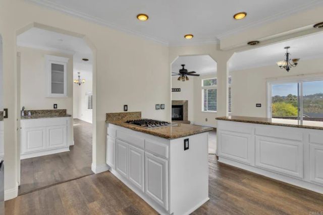 441 Rancho Santa Fe Road, Encinitas, CA 92024