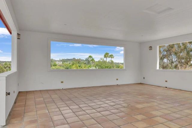 441 Rancho Santa Fe Road, Encinitas, CA 92024
