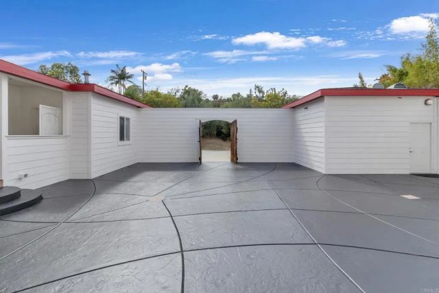 441 Rancho Santa Fe Road, Encinitas, CA 92024