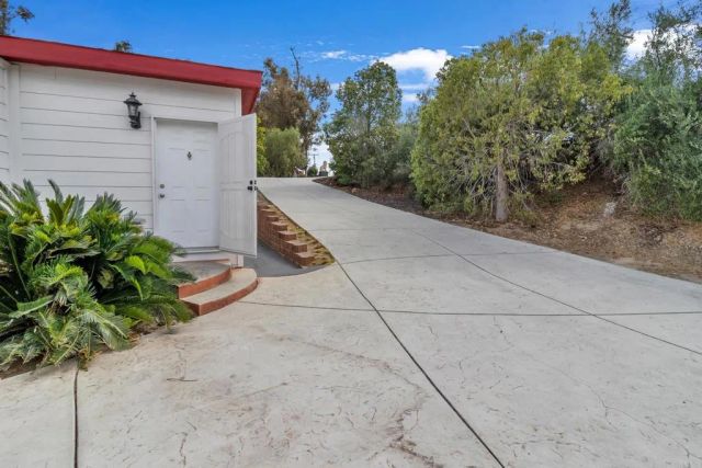 441 Rancho Santa Fe Road, Encinitas, CA 92024