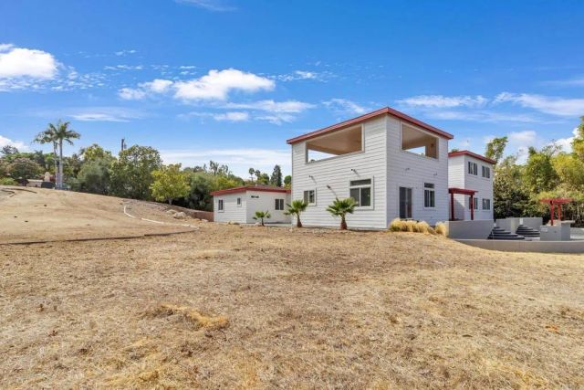 441 Rancho Santa Fe Road, Encinitas, CA 92024